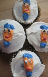 Zen and the Art of Baking with a Toddler: Cupcake Edition