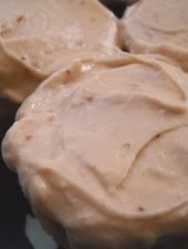 Short & Oh So Sweet: Strawberry Frosting