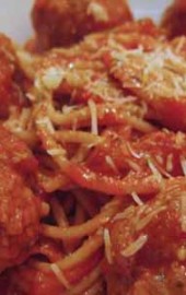 Sunday Supper: Spaghetti with Turkey-Pesto Meatballs