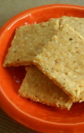 30-Minute Holiday Baking: Sesame-Almond Crackers