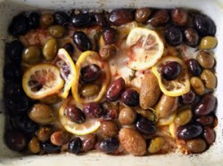 Read more about the article Roasted Olives with Lemon & Thyme