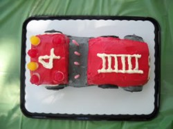 Read more about the article A Fire Truck Cake for a Four-Year-Old