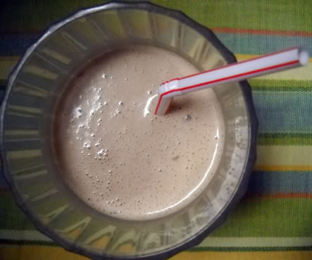 You are currently viewing Chocolaty Almond Butter Banana Smoothie