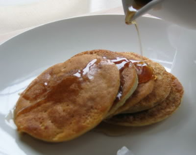 Read more about the article Who Wants Some Hot Oatmeal Pancakes?