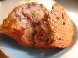 Read more about the article Strawberry-Banana Muffins