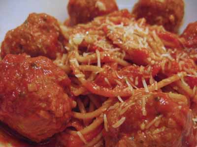 Sunday Supper: Spaghetti with Turkey-Pesto Meatballs