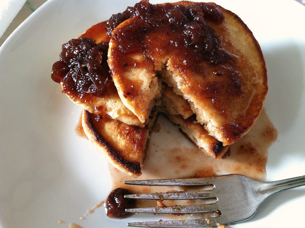 You are currently viewing Slow Cooker Cranberry Sauce + Maple Syrup = Breakfast!
