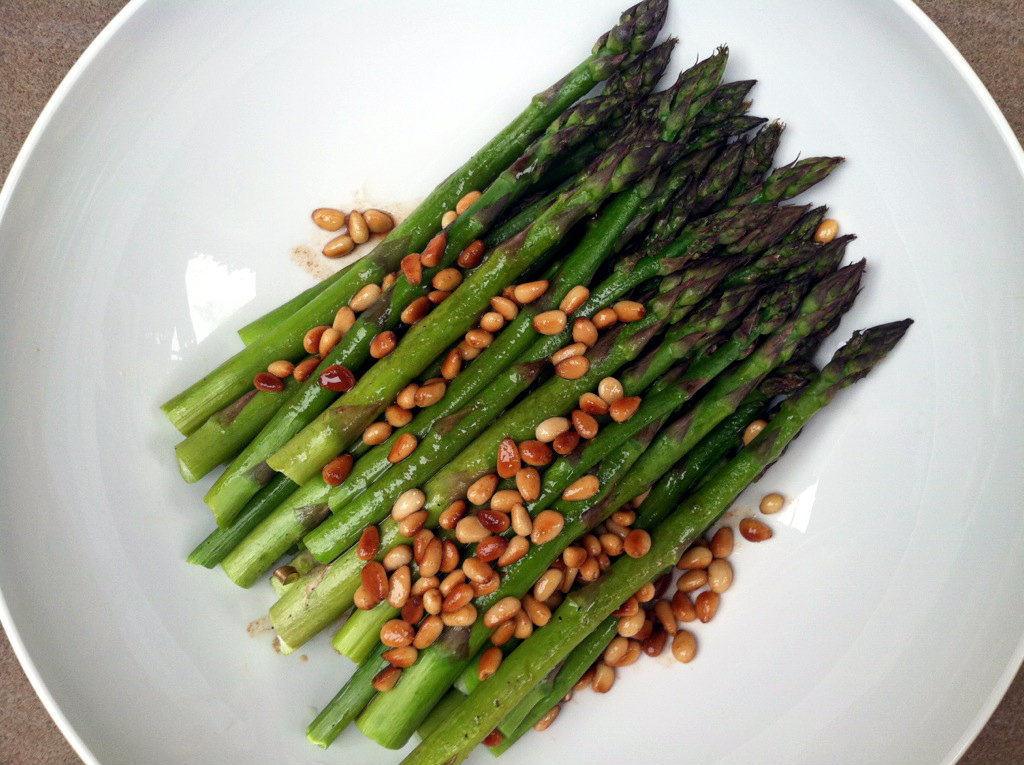 You are currently viewing Roasted Asparagus with Brown Butter & Pine Nuts