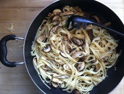 Read more about the article Easy and Elegant: Lemony Wild Mushroom Pasta