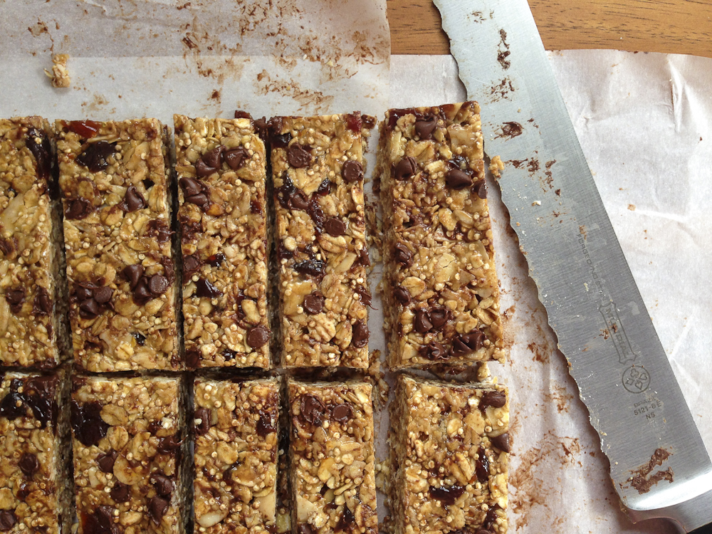 Chewy Quinoa Granola Bars: Picky Eater Lunchbox