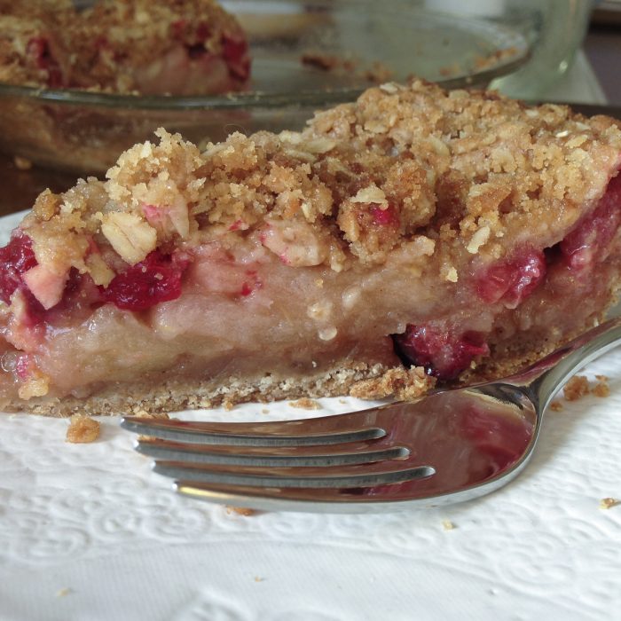 Cranberry-Apple Crumb Pie: Not Just for Thanksgiving