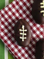 Read more about the article Super Bowl Treat: Cookie Dough Truffle Footballs